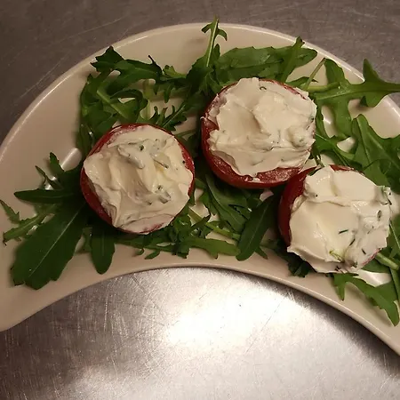 Nocleg ze śniadaniem The Ship 3*